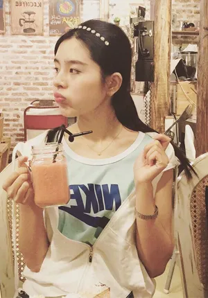 同人套图：TC8（337图/3视频）同一人生活自拍照视频朋友圈包装营销素材-元气ACG-绅士游戏下载基地！